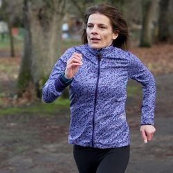 Milhões de nós usamos esses dispositivos nos pulsos 24 horas por dia, 7 dias por semana. Mas eles podem estar nos deixando mais estressados