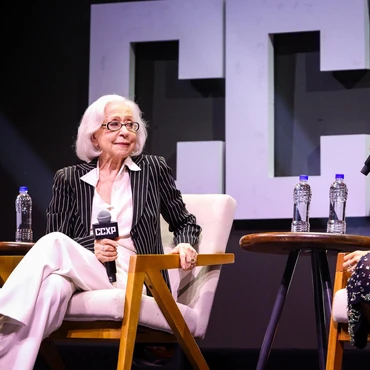 Imagem - Fernanda Montenegro faz Bruna Marquezine chorar na CCXP