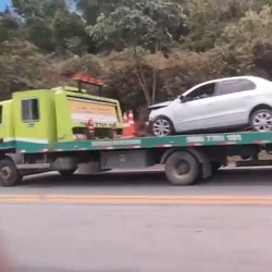 De acordo com a Polícia Rodoviária Federal, o acidente aconteceu na manhã deste domingo (7); a rodovia já foi totalmente liberada