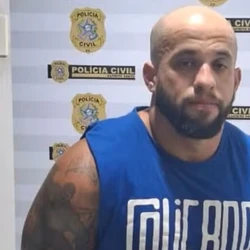 Nas imagens, homem mostra canivete e faz ameaças de morte à mulher; ele foi preso na frente do prédio da ex em Vila Velha, por descumprir medida protetiva