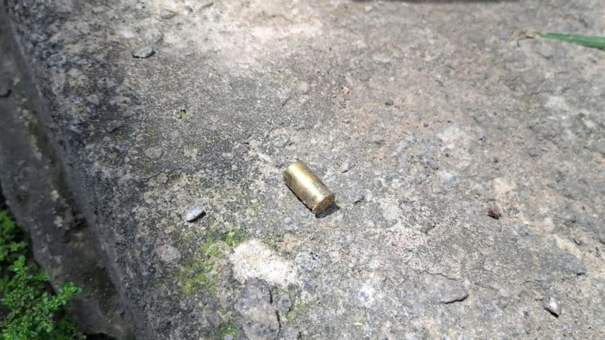 Cápsula ainda estava na rua onde crime aconteceu, em Alecrim, Vila Velha, na manhã de domingo (7)