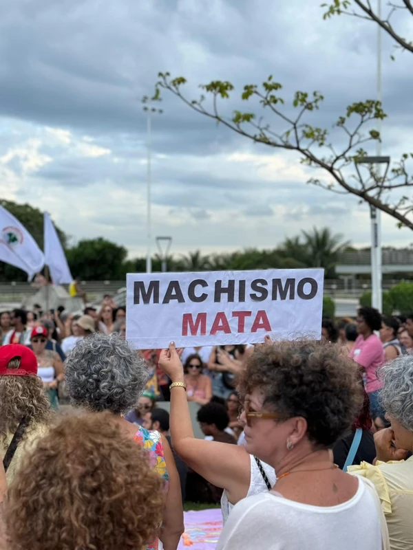 Mobilização Mulheres Vivas, na Praia de Camburi, em Vitória por Lícia Mendonça / Divulgação