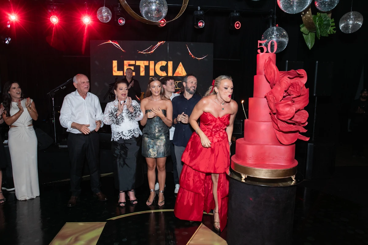 Aniversário de 50 anos de Letícia Abaurre