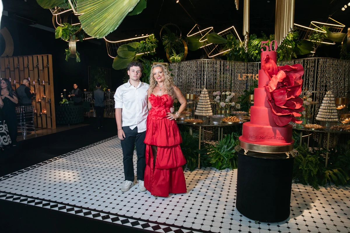 Aniversário de 50 anos de Letícia Abaurre