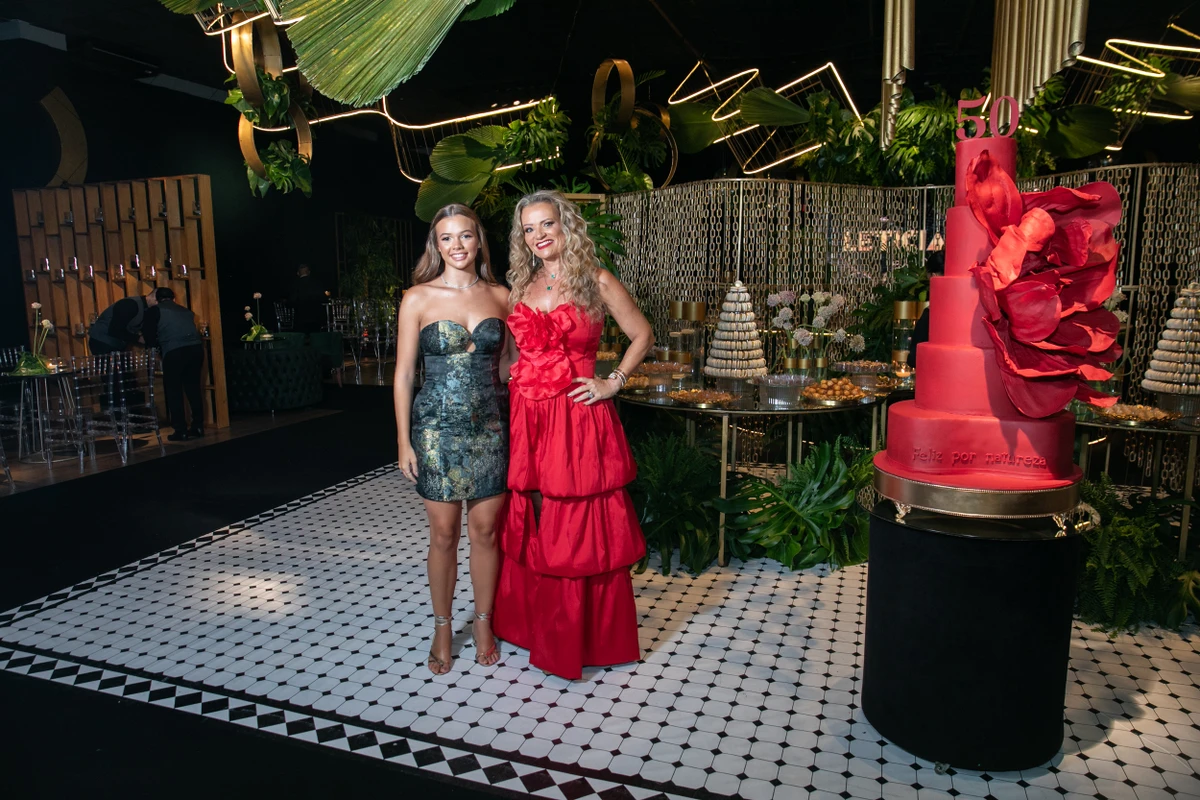 Aniversário de 50 anos de Letícia Abaurre