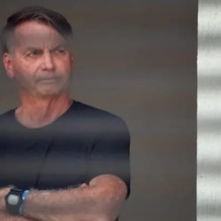 Em dia tenso que incluiu retirada à força de deputado Glauber Braga da Mesa Diretora da Casa, deputados preparam votação de projeto que pode aliviar penas dos condenados por atos golpistas