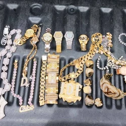 A mulher, três filhos e um sobrinho de Peixão foram abordados na BR-262, após acionamento da Polícia Civil pedindo que verificassem dois carros que seguiam com destino a Corumbá