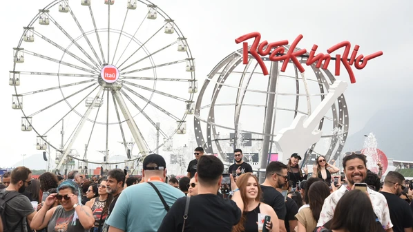 O Rock in Rio Card garante uma única entrada, que acontece pelo setor Gramado, pelo qual é possível circular livremente pelo evento e acessar todos os shows