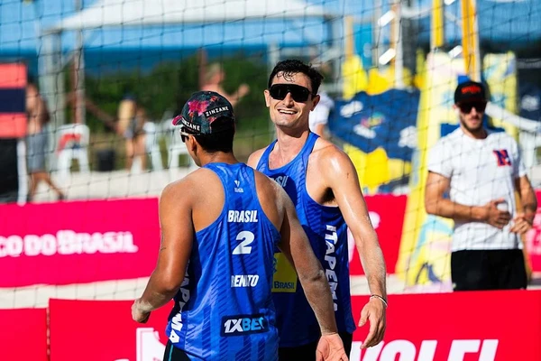 André Stein e Renato, dupla de vôlei de praia