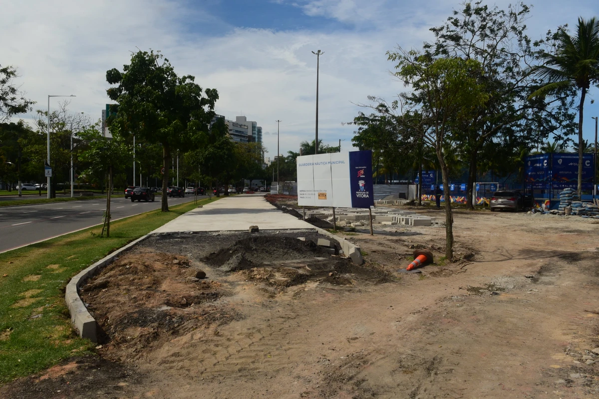 Obras de revitalização na ciclovia da Curva da Jurema e Praça do Desejos, Vitória por Carlos Alberto Silva