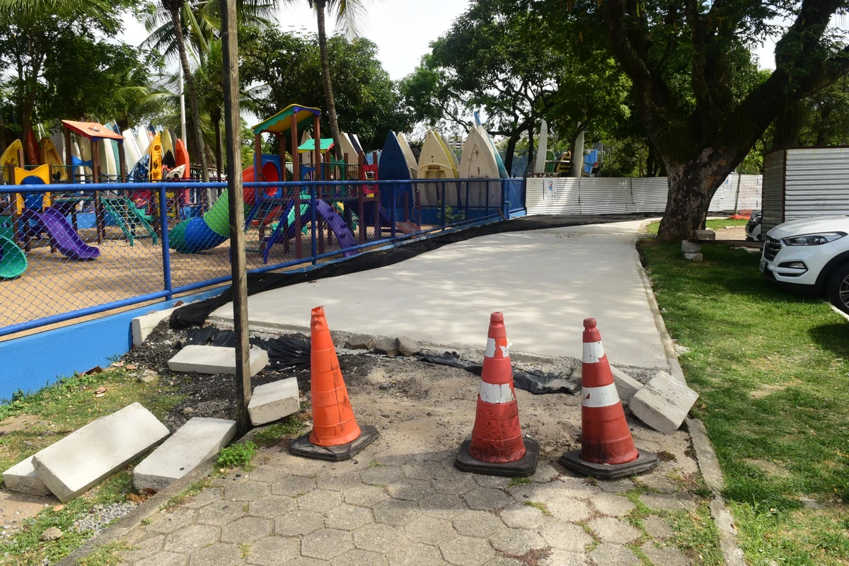 Obras de revitalização na ciclovia da Curva da Jurema e Praça do Desejos, Vitória por Carlos Alberto Silva