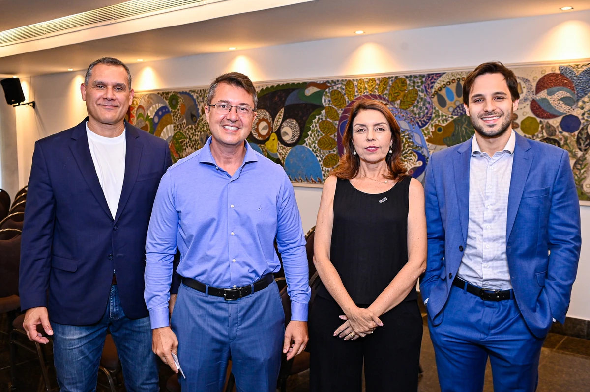 Niase Borjaille, Max da Mata, Leonelle Lamas e Lucas Richa