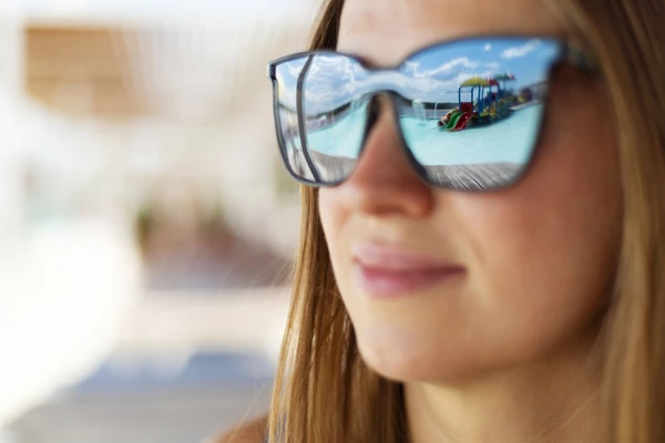 O verão aumenta todos os fatores de risco para agressões oculares.