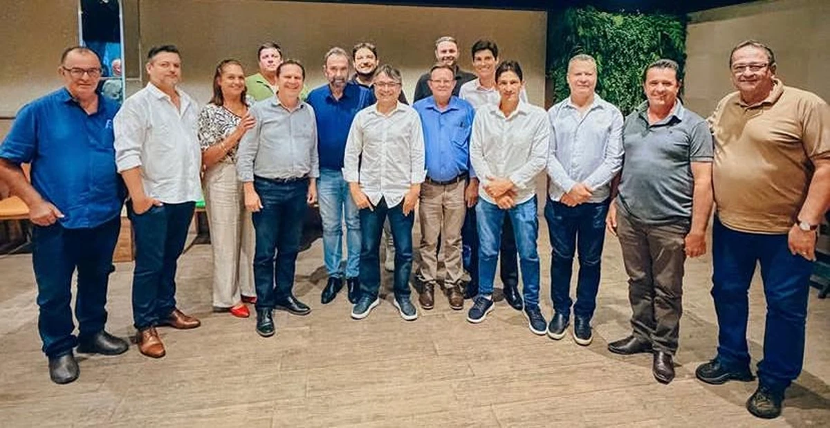 Vandinho Leite, Mazinho dos Anjos e prefeitos do PSDB