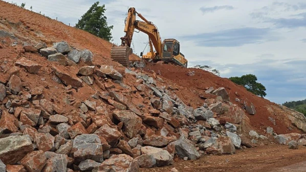 Interdição na ES 488, conhecida como Rodovia do Frade, será realizada pelo DER-ES e deve durar cerca de 2 horas