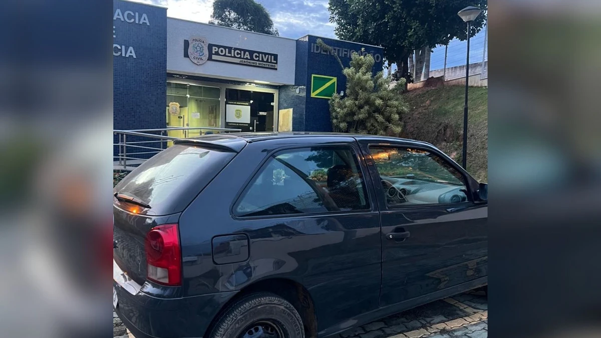 Carro que atropelou jovens durante socorro após acidente no ES é apreendido