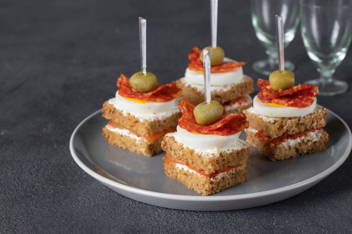 O ovo pode ser usado em deliciosas receitas da ceia de Natal (Imagem: Lika Mostova | Shutterstock)