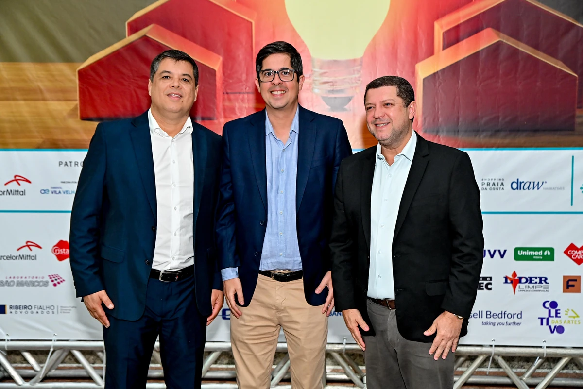 Osvaldo Maturano, o presidente da Assevila Thomaz Tommasi e Joel Rangel