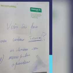 Farmacêutico não entendeu a prescrição e orientou que a paciente voltasse ao médico para buscar uma nova; médico ironizou a situação e o caso ganhou repercussão