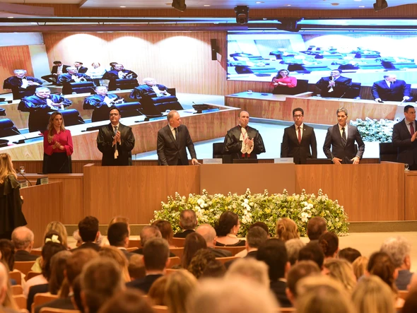 A desembargadora Janete Vargas Simões toma psse como presidente do TJ-ES. Ela é a primeira mulher nesse cargo  por Carlos Alberto Silva