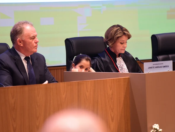 A desembargadora Janete Vargas Simões toma psse como presidente do TJ-ES. Ela é a primeira mulher nesse cargo  por Carlos Alberto Silva