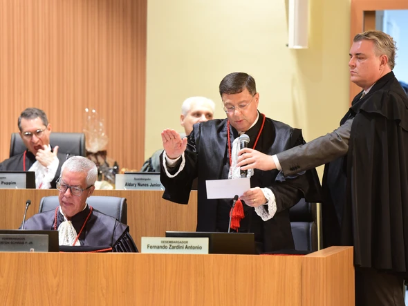 A desembargadora Janete Vargas Simões toma psse como presidente do TJ-ES. Ela é a primeira mulher nesse cargo  por Carlos Alberto Silva