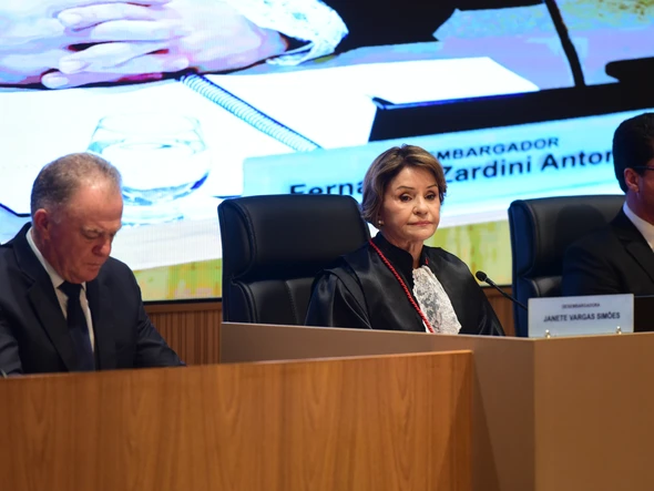 A desembargadora Janete Vargas Simões toma psse como presidente do TJ-ES. Ela é a primeira mulher nesse cargo  por Carlos Alberto Silva