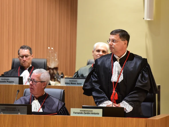 A desembargadora Janete Vargas Simões toma psse como presidente do TJ-ES. Ela é a primeira mulher nesse cargo  por Carlos Alberto Silva