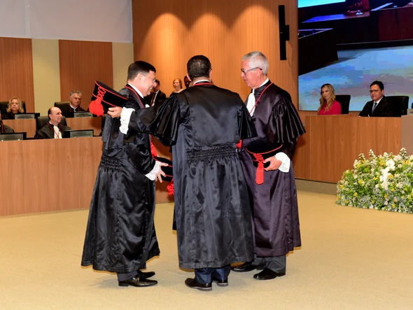 A desembargadora Janete Vargas Simões toma psse como presidente do TJ-ES. Ela é a primeira mulher nesse cargo  por Carlos Alberto Silva