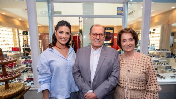 O empresário recebeu clientes e amigos nesta quarta-feira (10), nas Óticas Paris da Aleixo Netto, na Praia do Canto