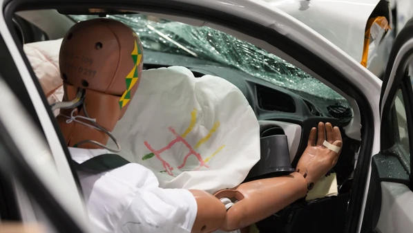 Além da oferta limitada, muitos consumidores ainda não colocam a segurança como protagonista na hora de escolher um carro