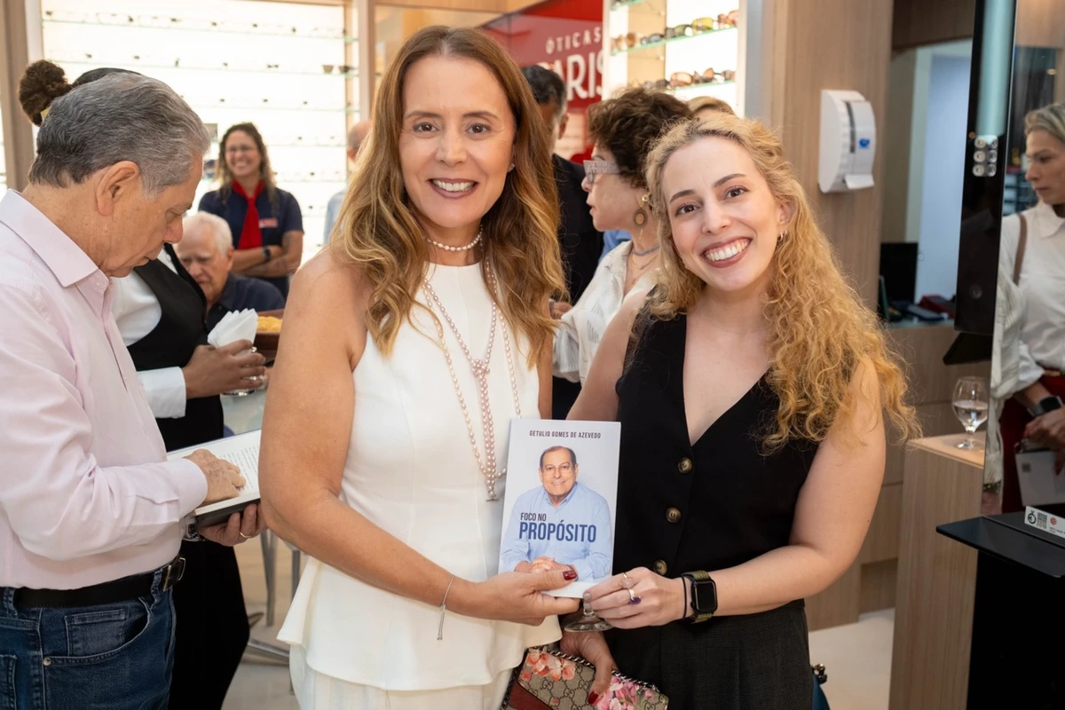 Juliana Magalhães e Yasmin Di Cavalcanti 