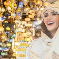 Camila Francis da Silva, e o marido dela, Washington Henrique dos Passos, foram presos; a suspeita usava perfil falso para atrair vítimas e extorquir homens casados, segundo a Polícia Civil