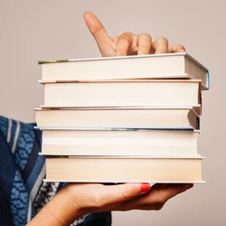 Se não existirem mais bibliotecas físicas, a memória da humanidade estará na nuvem? E essa nuvem comportará tudo o que está sendo e será produzido?