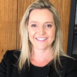 Decisão do ministro Flávio Dino, do STF, determinou busca e apreensão e quebra de sigilo sobre Mariângela Fialek