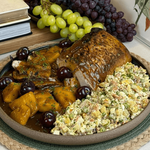 Imagem - Receitas de Natal: veja como fazer lombo com abacaxi e maionese de salada russa