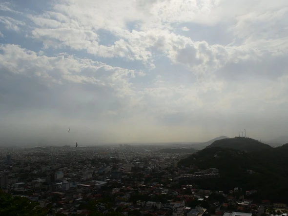 'Névoa' sobre a Grande Vitória nesta sexta-feira (12) por Carlos Alberto Silva