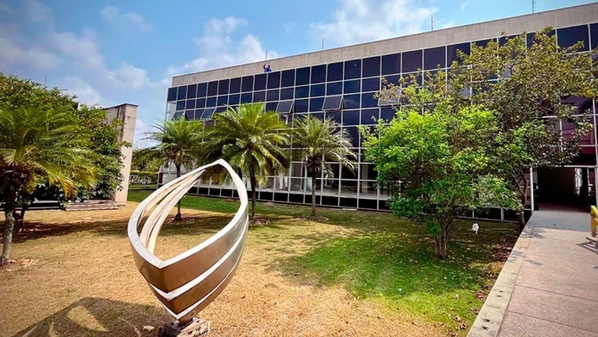 Júri aceitou tese de legítima defesa e absolveu os quatro réus de todas as acusações, apesar de o Ministério Público pedir condenações por outros crimes