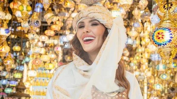 Camila Francis da Silva, e o marido dela, Washington Henrique dos Passos, foram presos; a suspeita usava perfil falso para atrair vítimas e extorquir homens casados, segundo a Polícia Civil