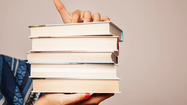 Se não existirem mais bibliotecas físicas, a memória da humanidade estará na nuvem? E essa nuvem comportará tudo o que está sendo e será produzido?