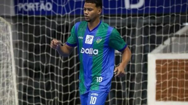 Luiz Felipe Gomes de Jesus tinha 20 anos e jogava pela Taça Brasil de Futsal Sub-21. Acidente aconteceu na quinta (11), em Boa Viagem, na Zona Sul do Recife