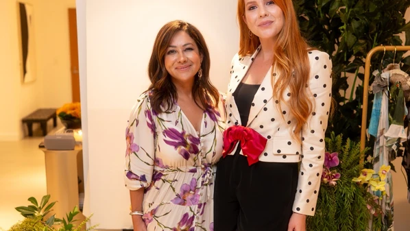 A estilista apresentou o prévia da Coleção 2026 de Beachwear para um grupo seleto de convidadas