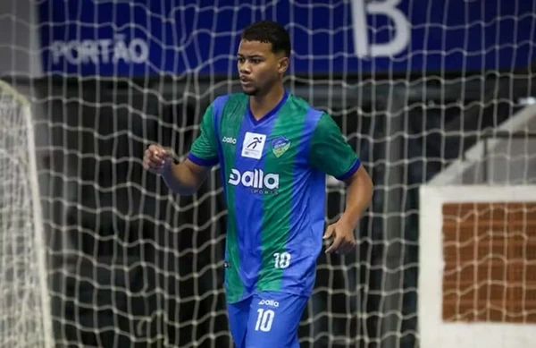 Luiz Felipe Gomes de Jesus morreu após cair do telhado de hotel no Recife 
