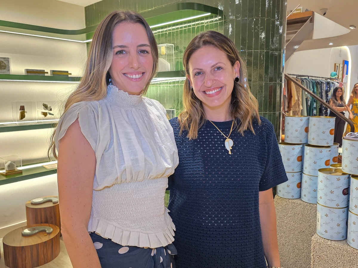 Luiza Larica e Julia Abikair 