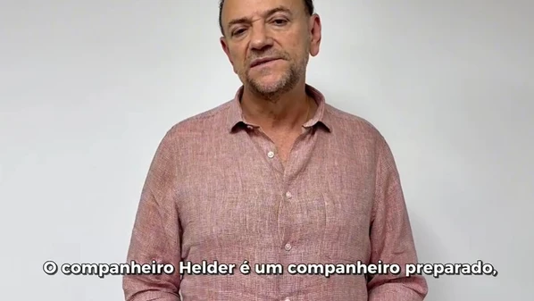 Edinho Silva enviou vídeo exibido à militância petista em Vitória. Helder Salomão é o pré-candidato do partido ao Palácio Anchieta