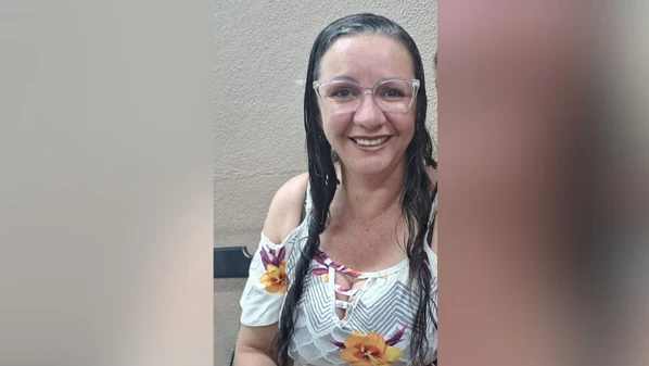 Testemunhas relataram que o carro trafegava em alta velocidade no momento da colisão e a bicicleta seguia pelo acostamento. Condutor foi autuado em flagrante por homicídio, embriaguez ao volante e omissão de socorro