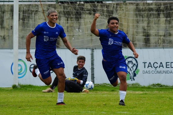 Final masculina da Taça EDP das Comunidades 2025: Nova Almeida (de laranja) x Adalberto Simão Nader (de azul) por Fernando Madeira