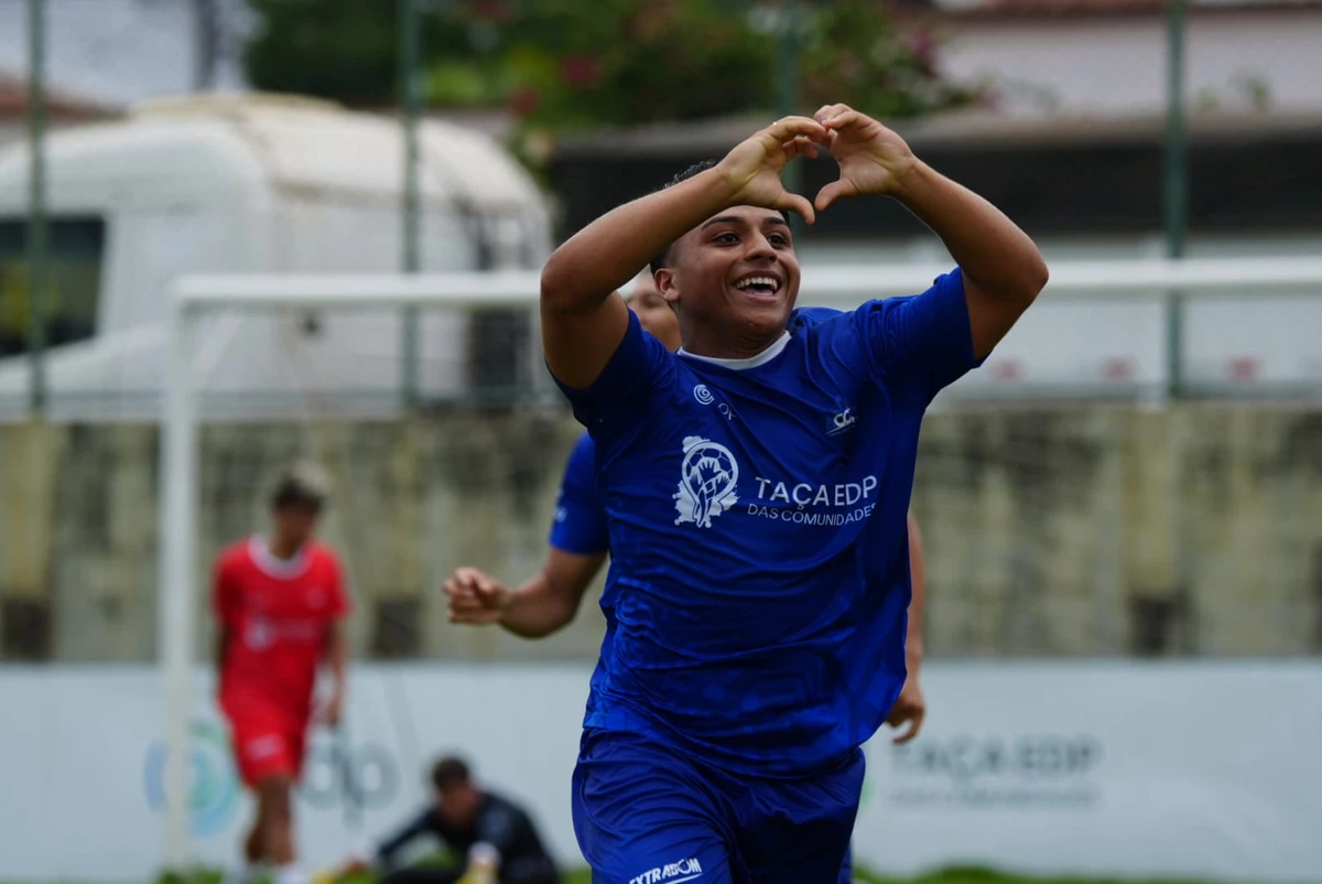 Final masculina da Taça EDP das Comunidades 2025: Nova Almeida (de laranja) x Adalberto Simão Nader (de azul) por Fernando Madeira