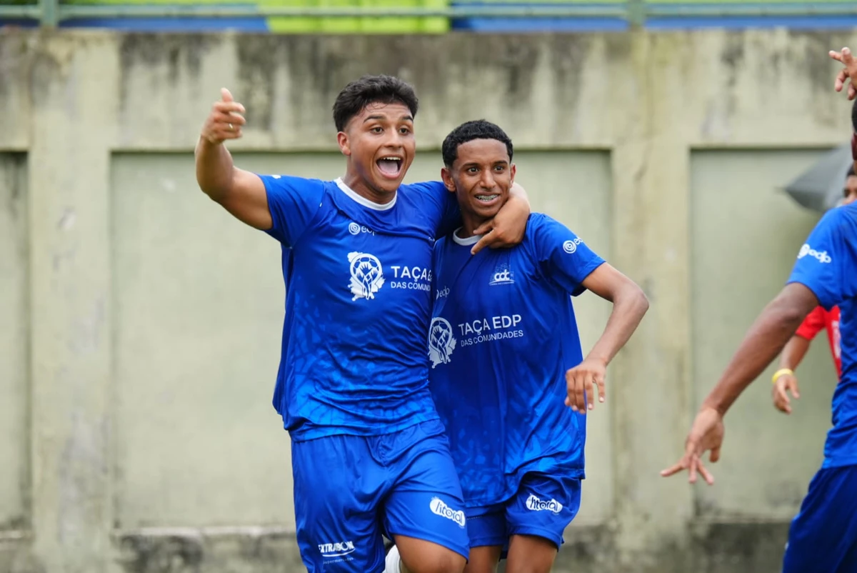 Final masculina da Taça EDP das Comunidades 2025: Nova Almeida (de laranja) x Adalberto Simão Nader (de azul) por Fernando Madeira