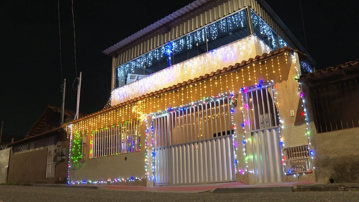 Vizinhos em Cariacica fazem disputa de decoração de Natal